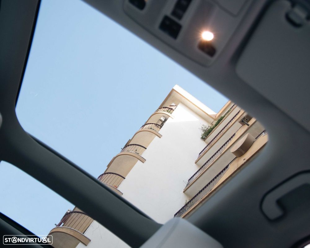 Mercedes-Benz GLA 220 d 7G-DCT Urban - 33