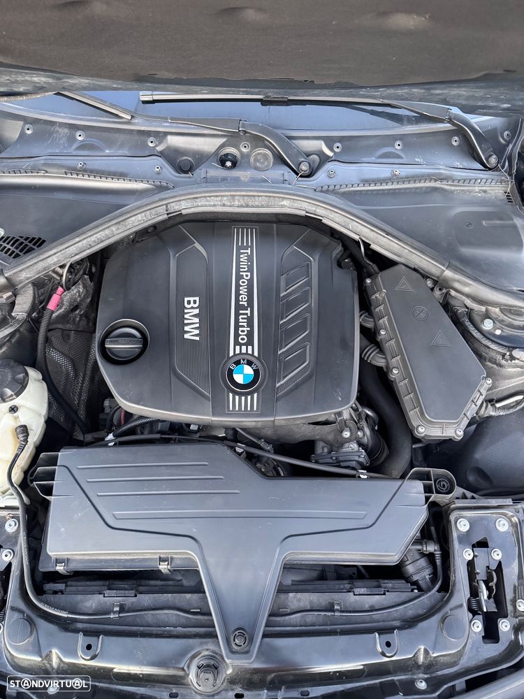 BMW 320 d Auto Line Luxury - 9