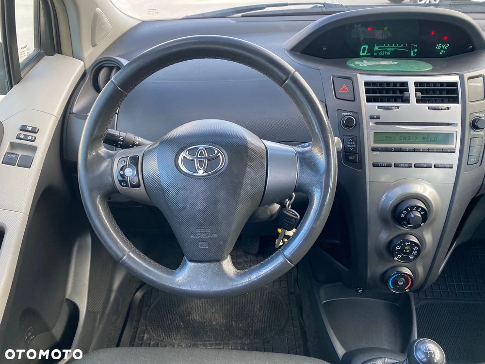 Toyota Yaris 1.33 VVT-i Cool+ - 7