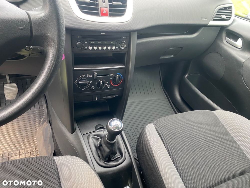 Peugeot 207 95 VTi Urban Style - 13