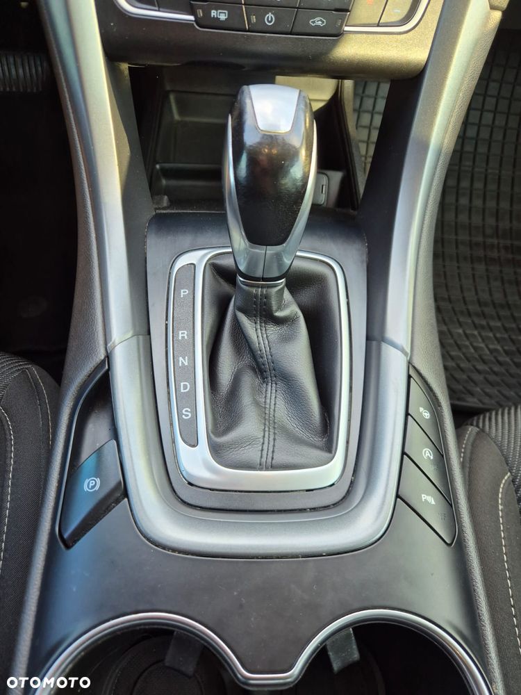 Ford Mondeo 2.0 TDCi ST-Line PowerShift - 11