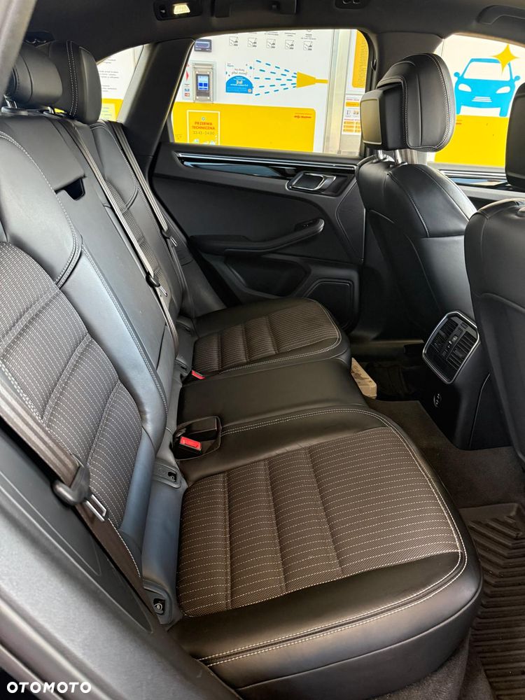 Porsche Macan T - 15