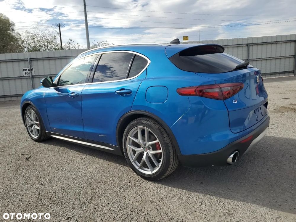 Alfa Romeo Stelvio 2.0 Turbo 16V AT8-Q4 Ti - 5