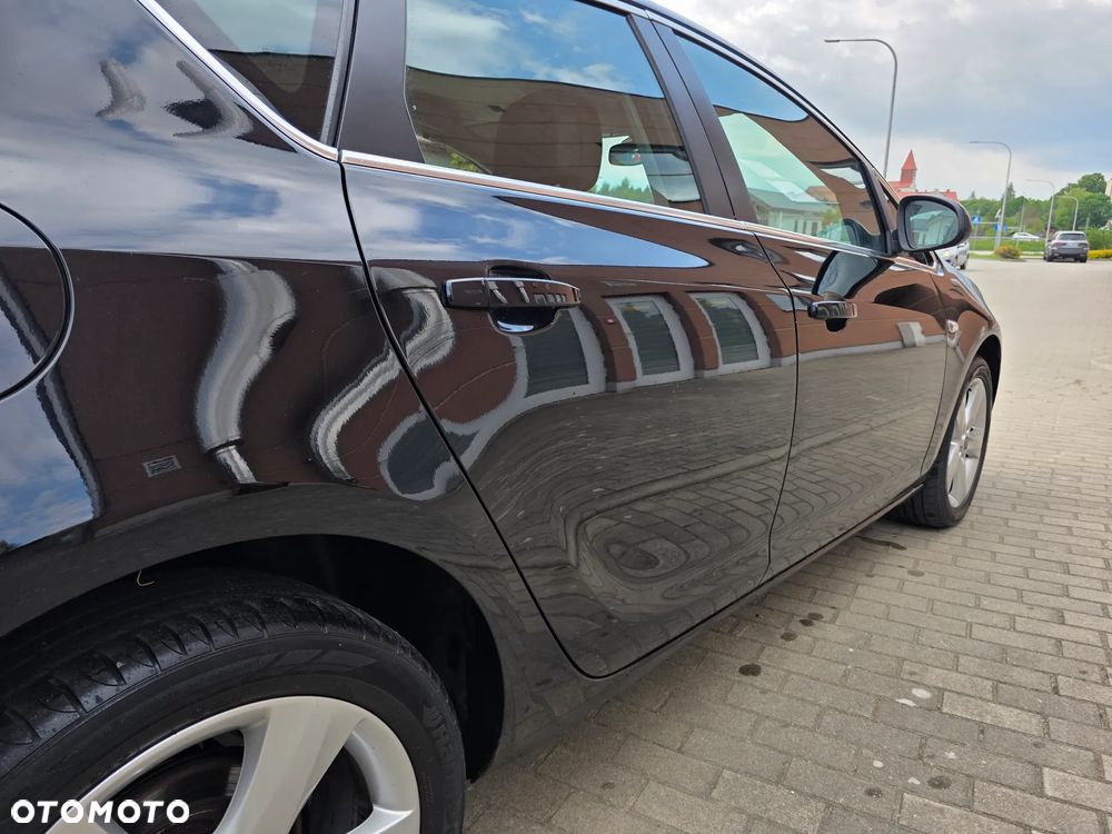Opel Astra 1.4 Turbo Cosmo - 10