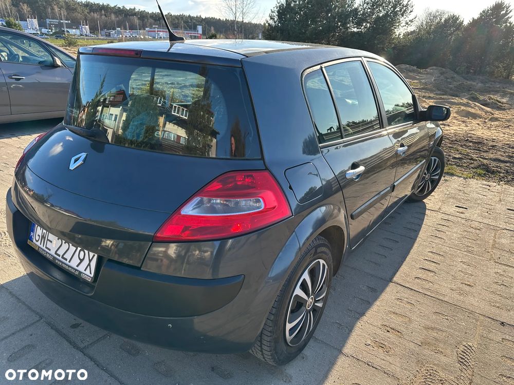 Renault Megane 1.6 Privilege - 12