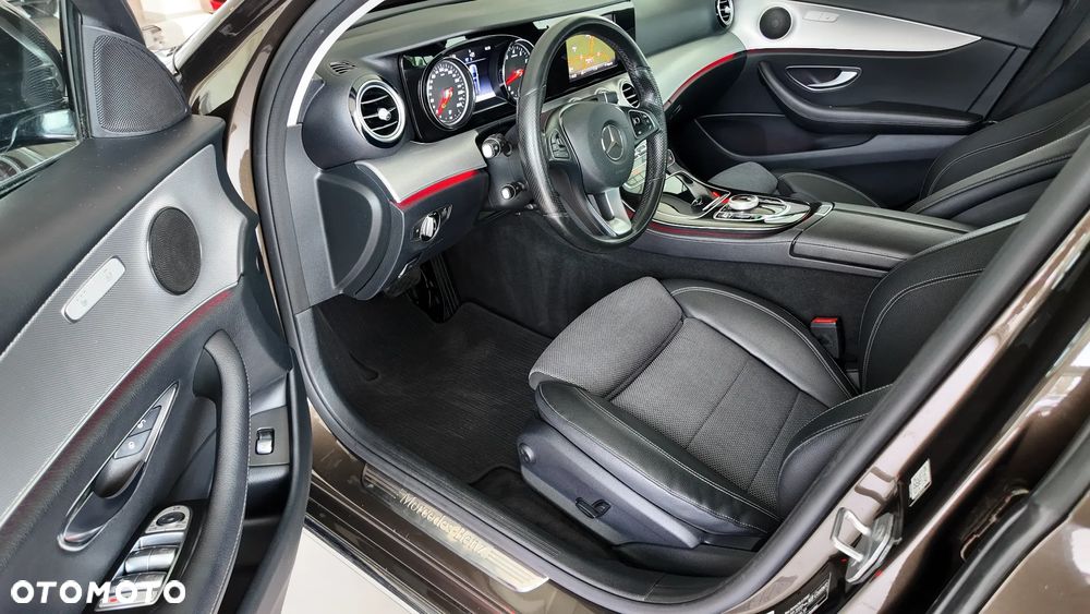 Mercedes-Benz Klasa E 200 T 9G-TRONIC Avantgarde - 13