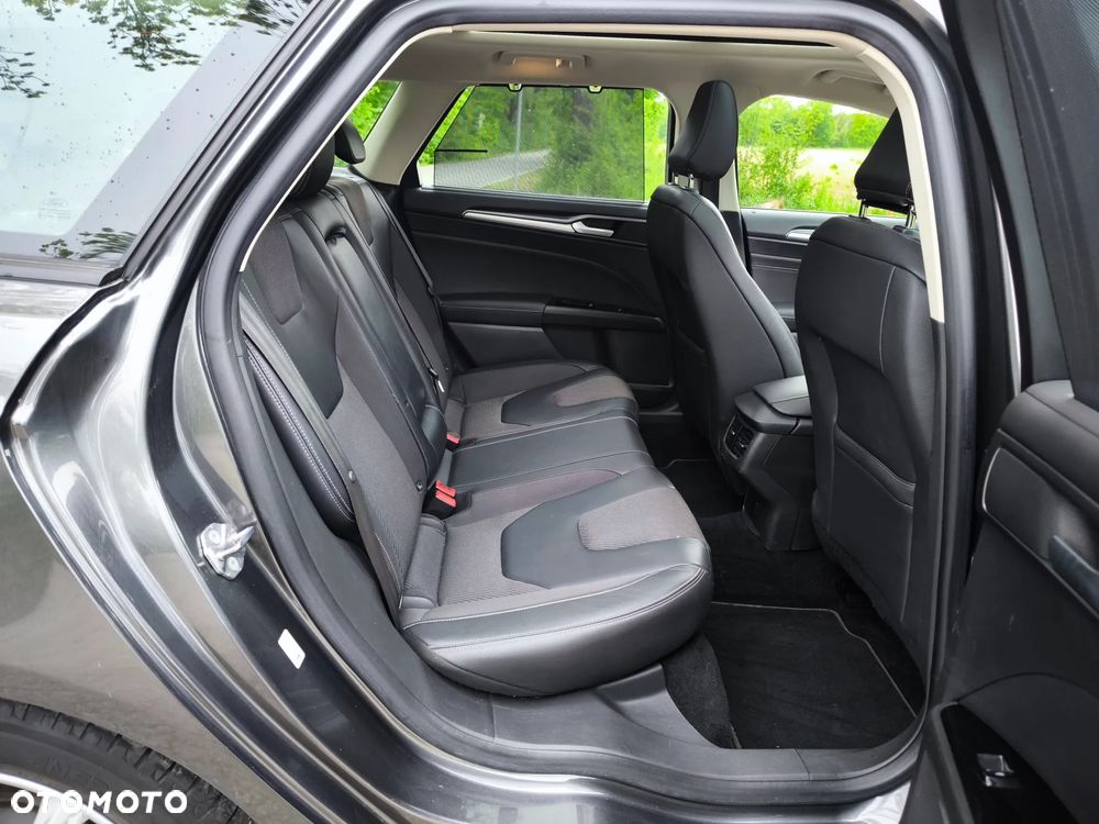 Ford Mondeo - 22