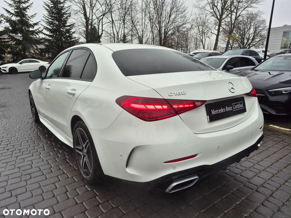 Mercedes-Benz Klasa C 180 mHEV - 10