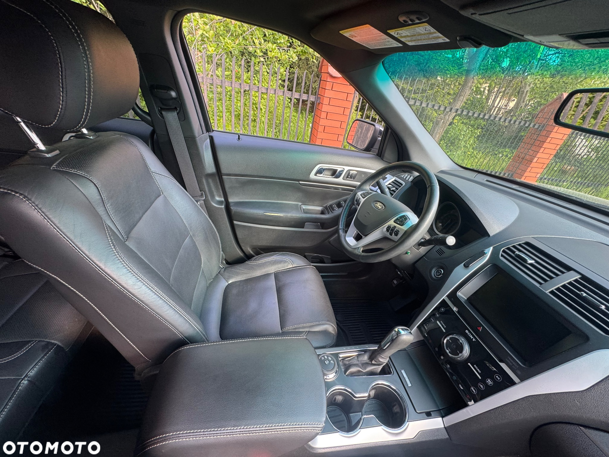 Ford Explorer - 12