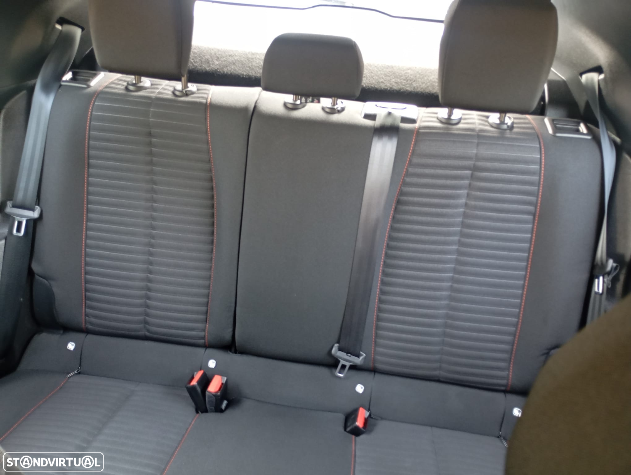 Peugeot 2008 BlueHDi 110 Active - 25