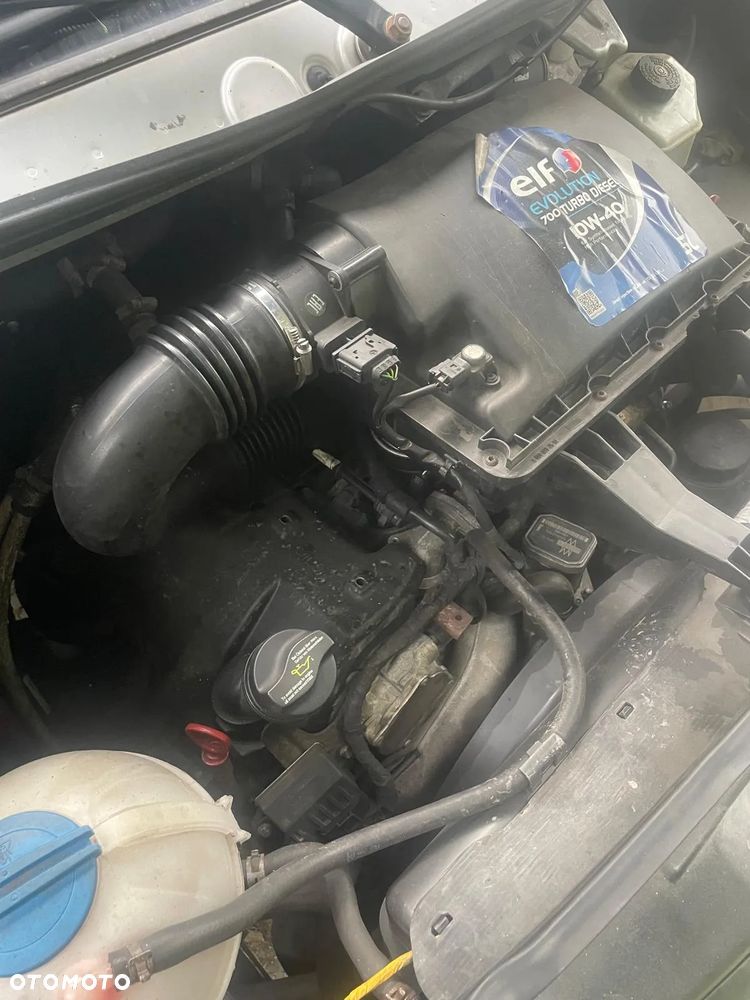 Mercedes-Benz Sprinter - 12