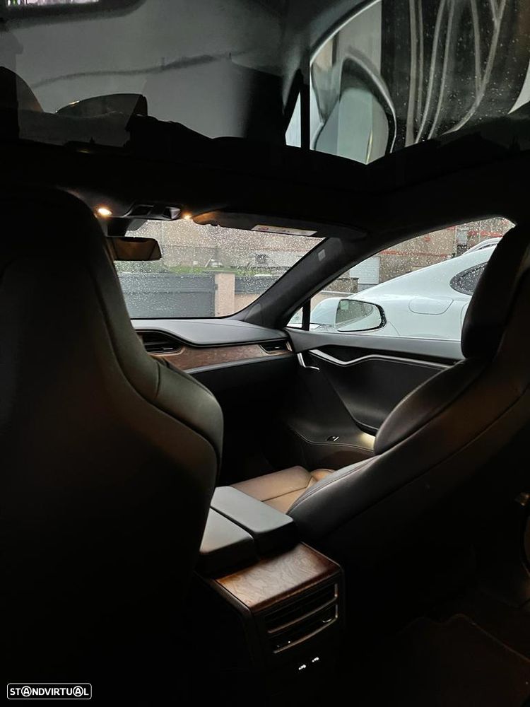 Tesla Model S Long Range - 14