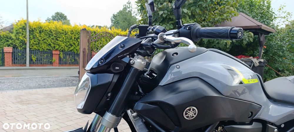 Yamaha MT - 40