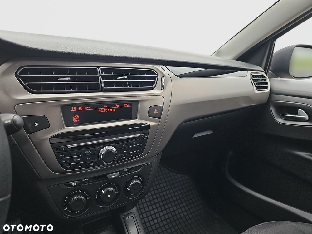 Peugeot 301 - 19