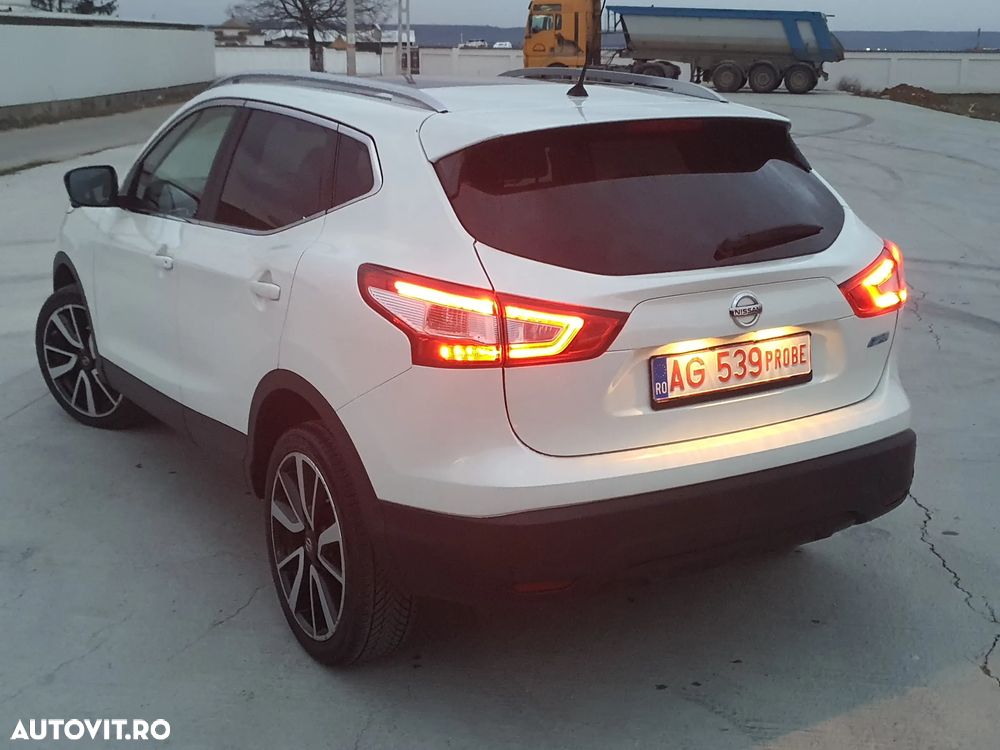 Nissan Qashqai 1.6 DCI Xtronic TEKNA+ - 22