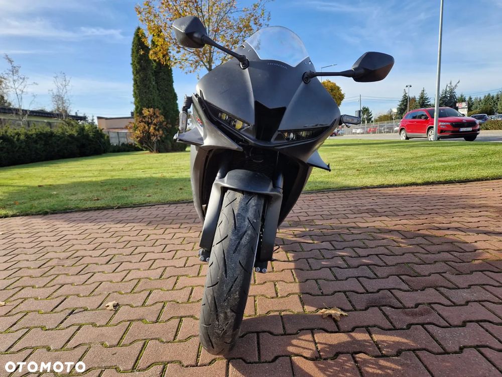 Honda CBR - 9