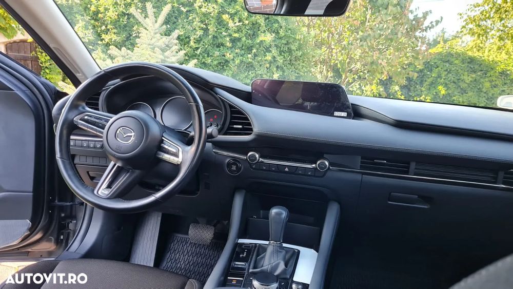 Mazda 3 G150 AT MHEV Plus - 9