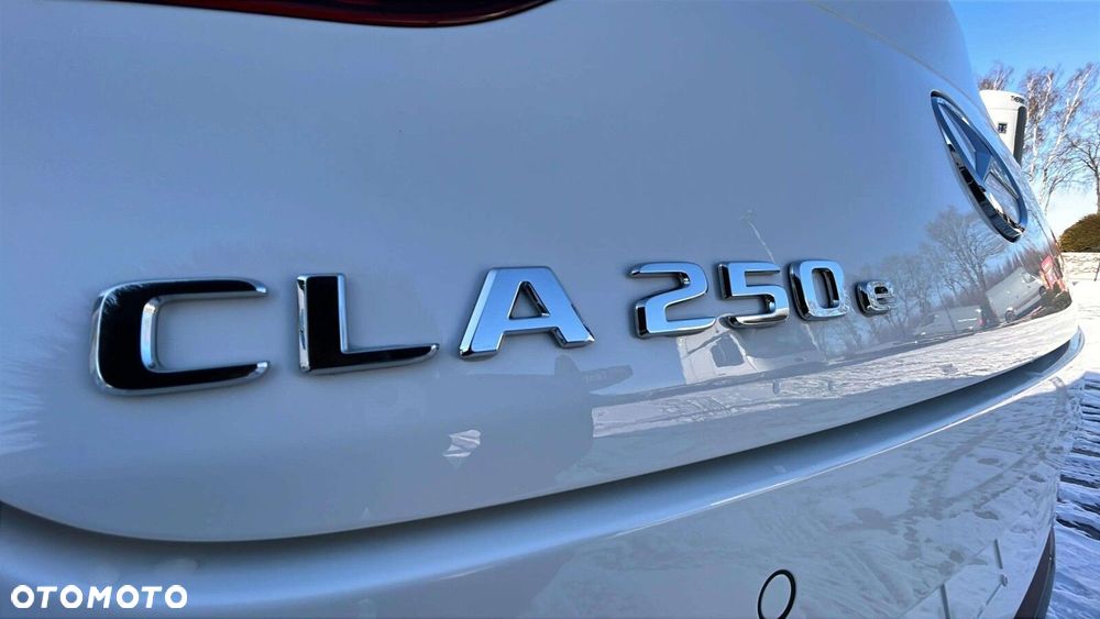 Mercedes-Benz CLA - 25