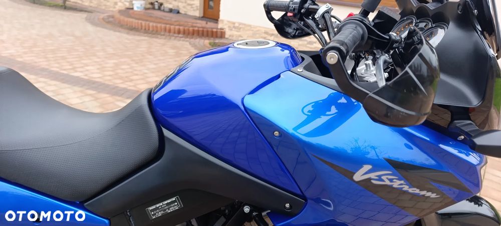 Suzuki V-STROM - 26