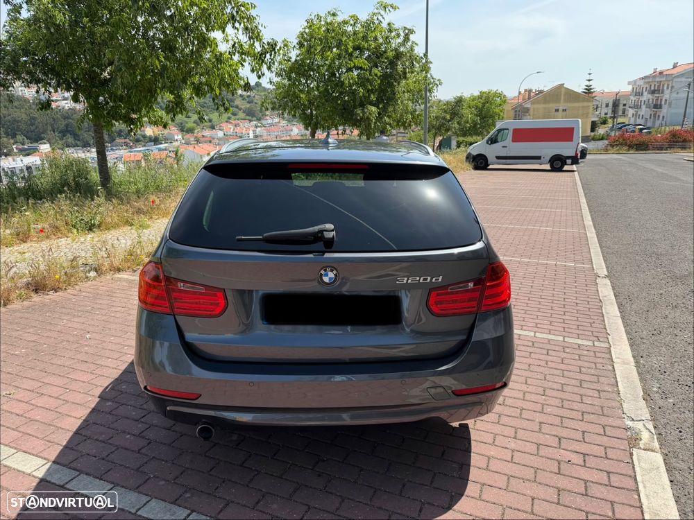 BMW 320 d Auto Line Luxury - 11