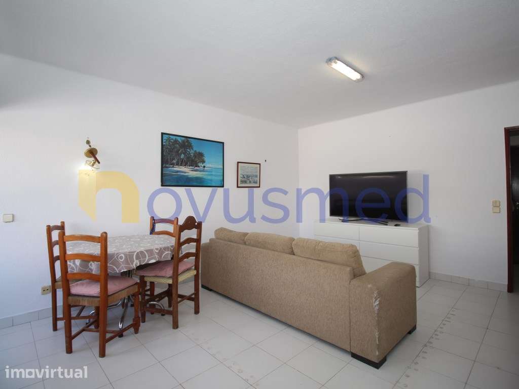 Apartamento T1 com jardim e piscina, central, junto à Praia dos Pes... - Grande imagem: 4/26