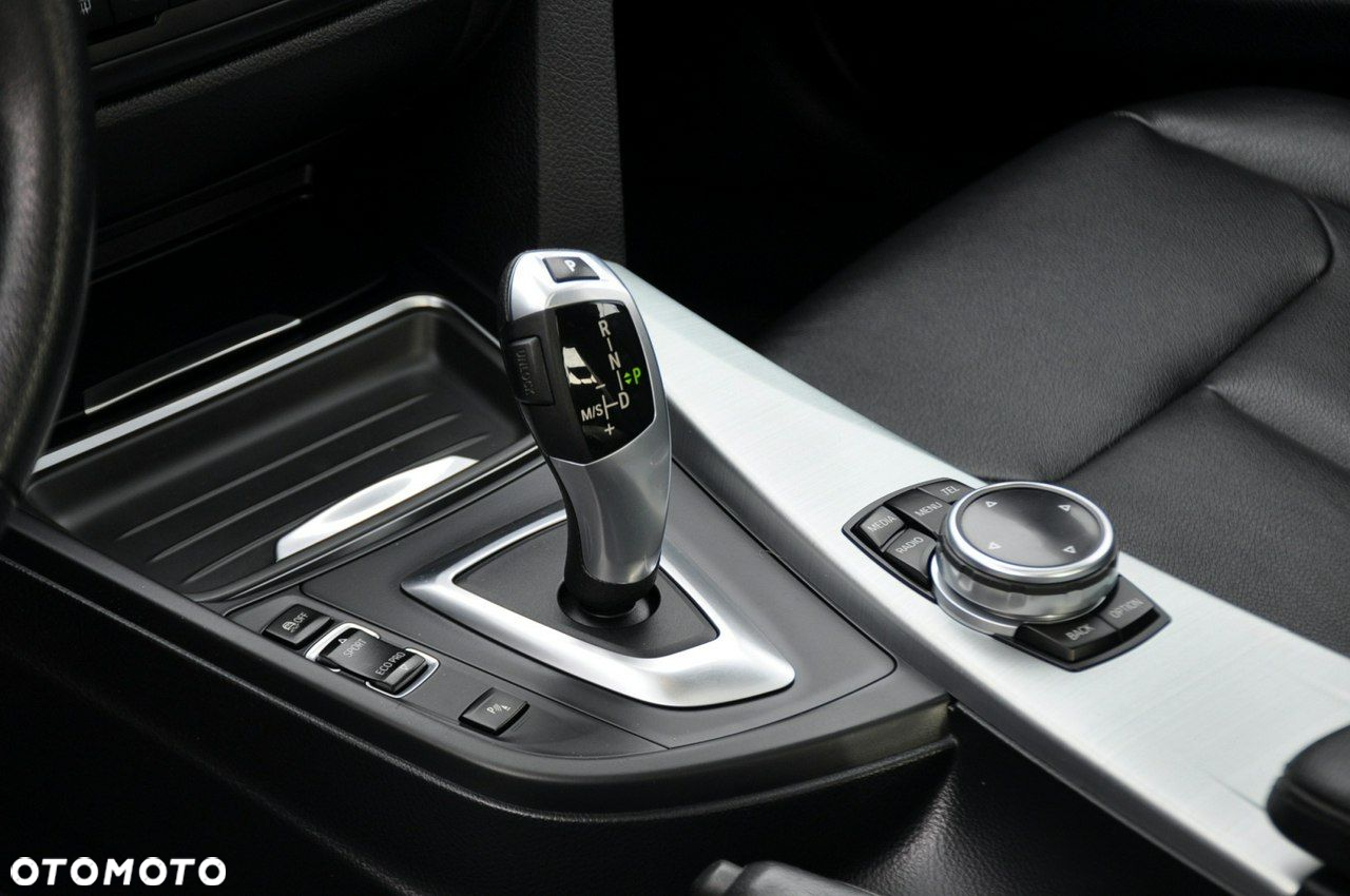 BMW Seria 3 - 35