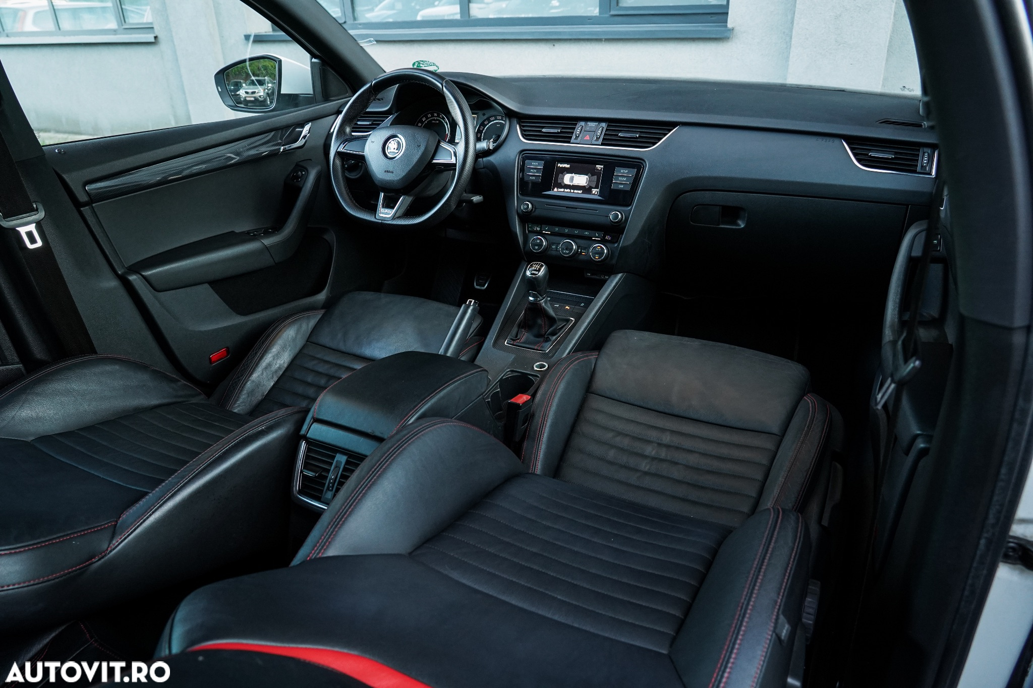 Skoda Octavia 2.0 TDI DSG RS - 15