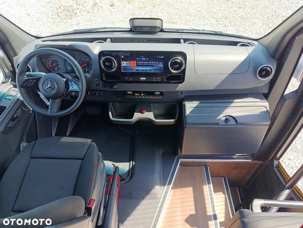 Mercedes-Benz Sprinter 519 - 27