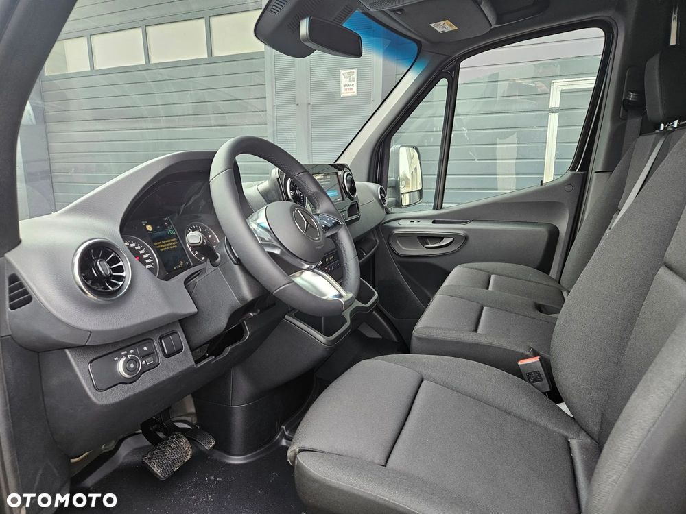 Mercedes-Benz Sprinter 319 CDI - 10