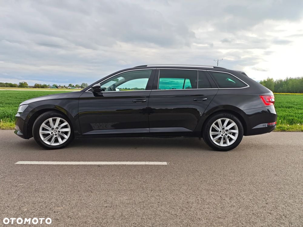 Skoda Superb 2.0 TDI DSG Ambition - 4