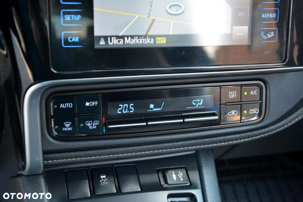 Toyota Auris Hybrid 135 Premium - 26