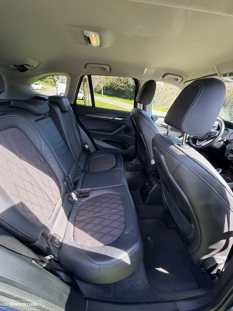 BMW X1 16 d sDrive Auto Line Sport - 6