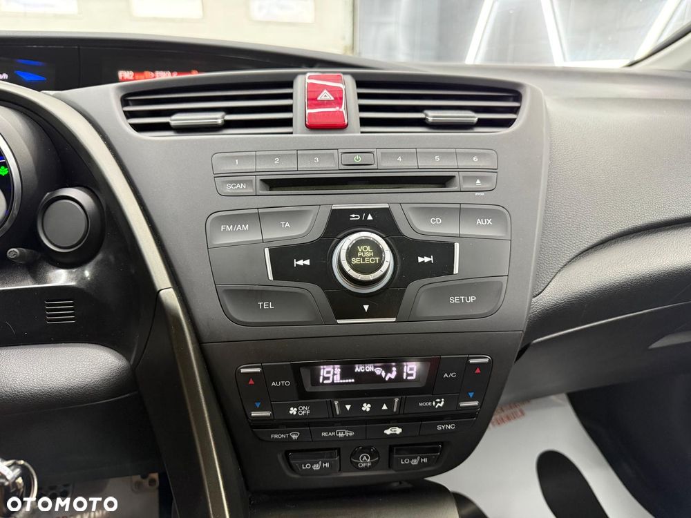 Honda Civic 1.8 i-VTEC Sport - 19