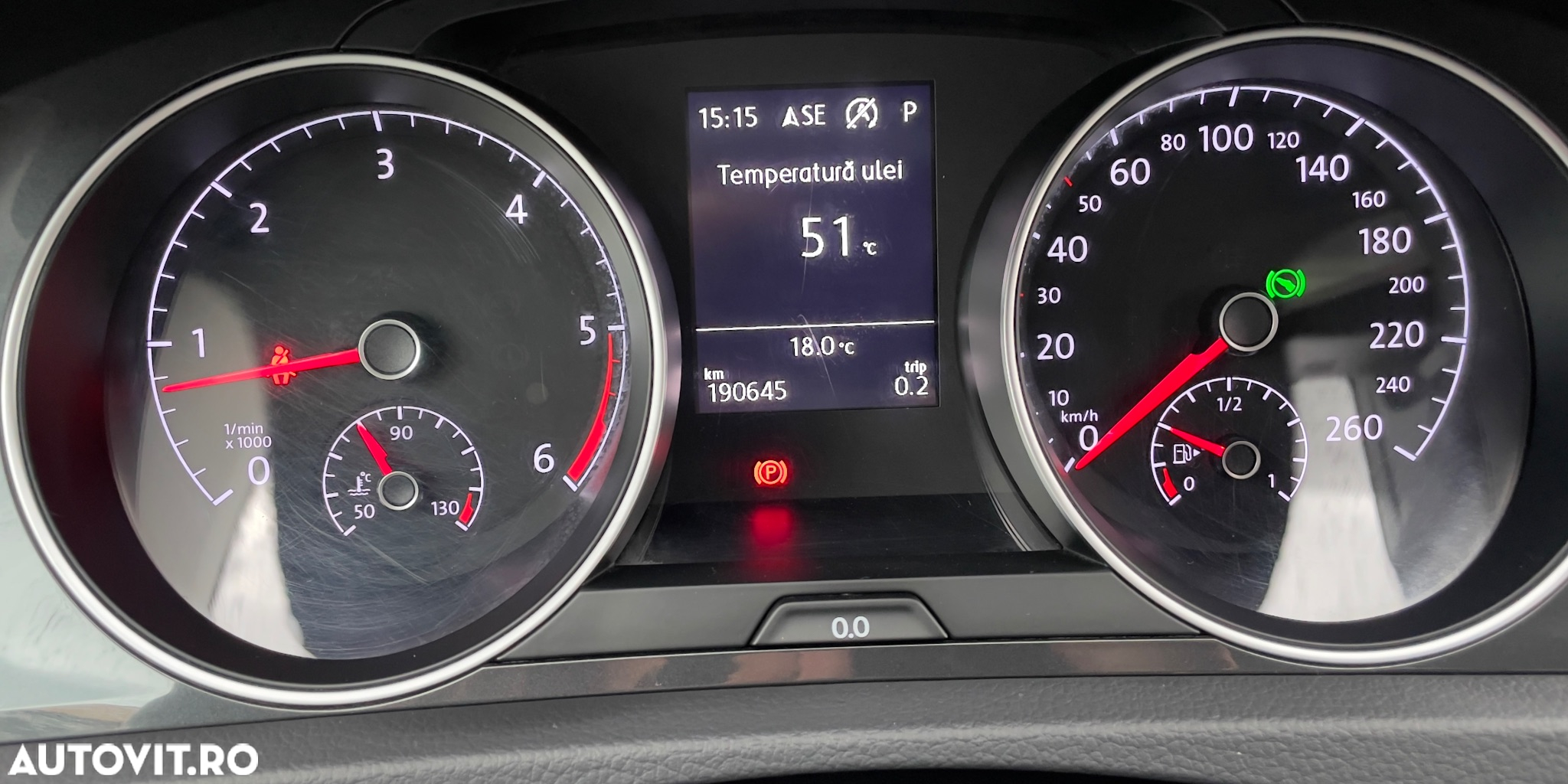 Volkswagen Golf 2.0 BlueTDI DSG Comfortline - 32