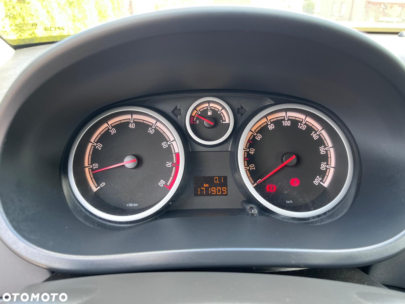 Opel Corsa 1.4 16V - 14