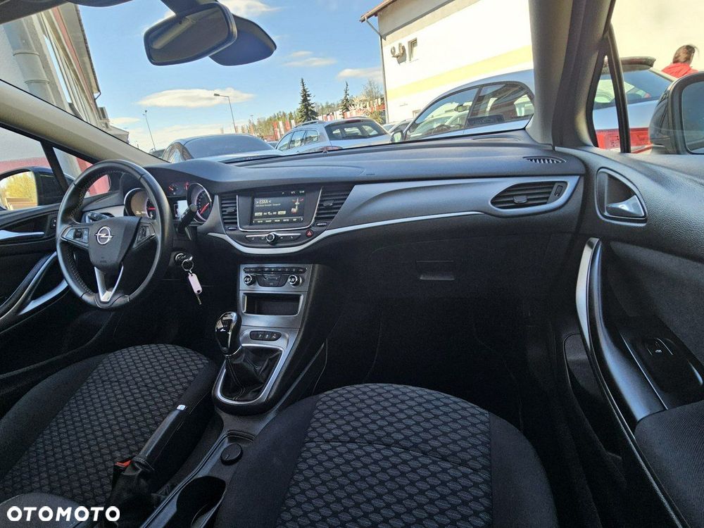 Opel Astra 1.4 T Enjoy S&S - 34