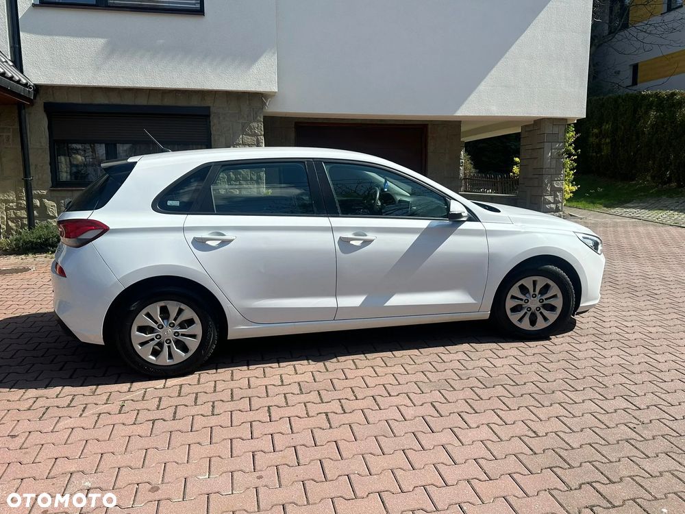 Hyundai i30 1.4 Classic + - 12