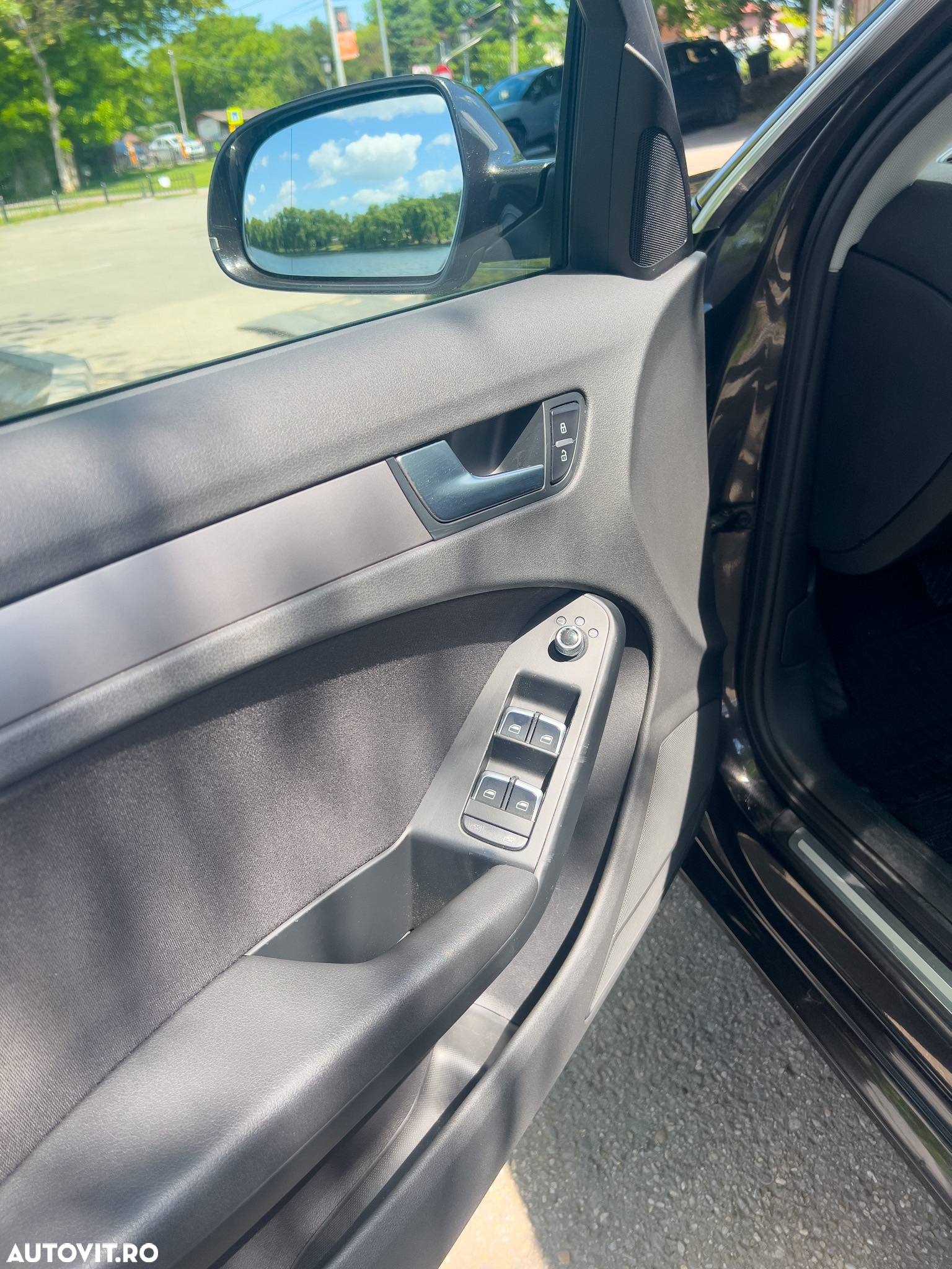 Audi A4 Avant 2.0 TDI Multitronic - 9