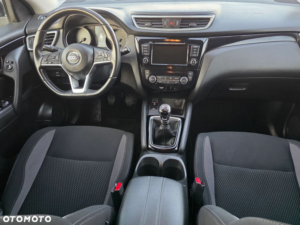 Nissan Qashqai 1.3 DIG-T AKARI - 22