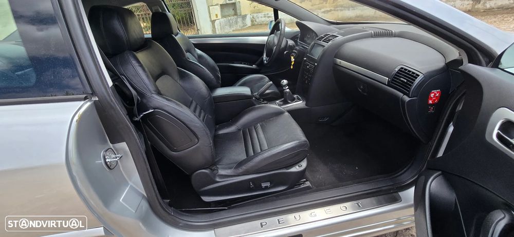 Peugeot 407 Coupé 2.0 HDi - 12