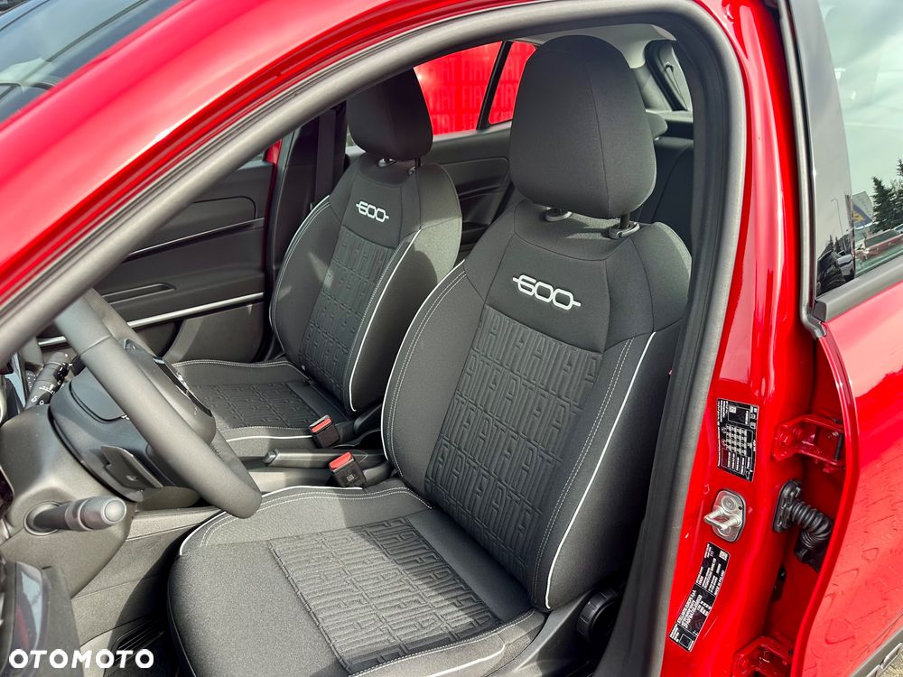 Fiat 600 1.2 Turbo Hybrid eDCT - 25