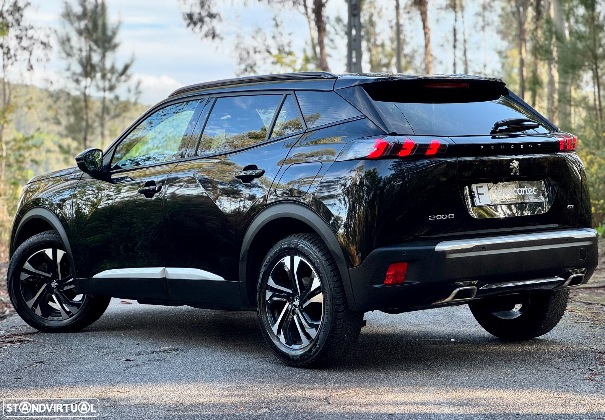 Peugeot 2008 1.2 PureTech GT - 20