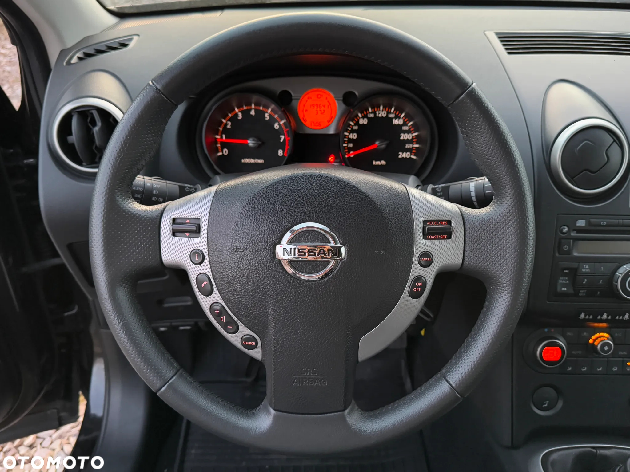Nissan Qashqai 2.0 lounge - 9