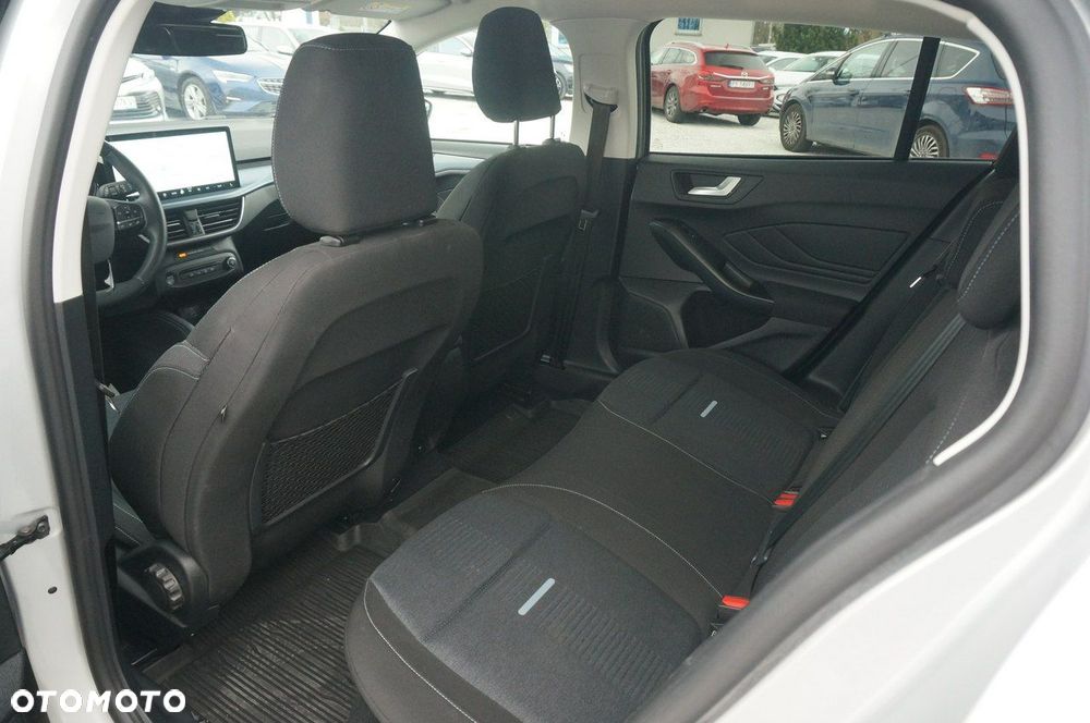 Ford Focus - 24
