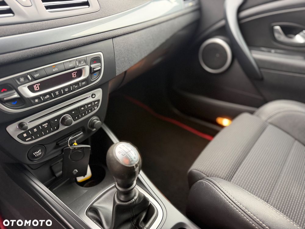 Renault Megane TCe 130 Luxe - 37