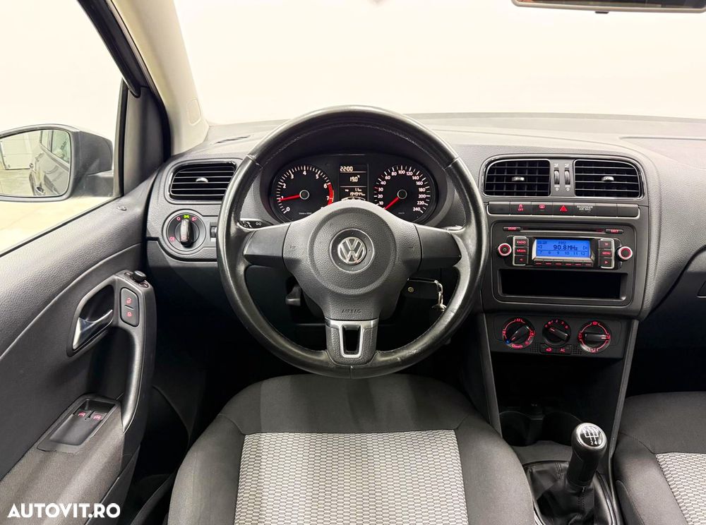 Volkswagen Polo - 7