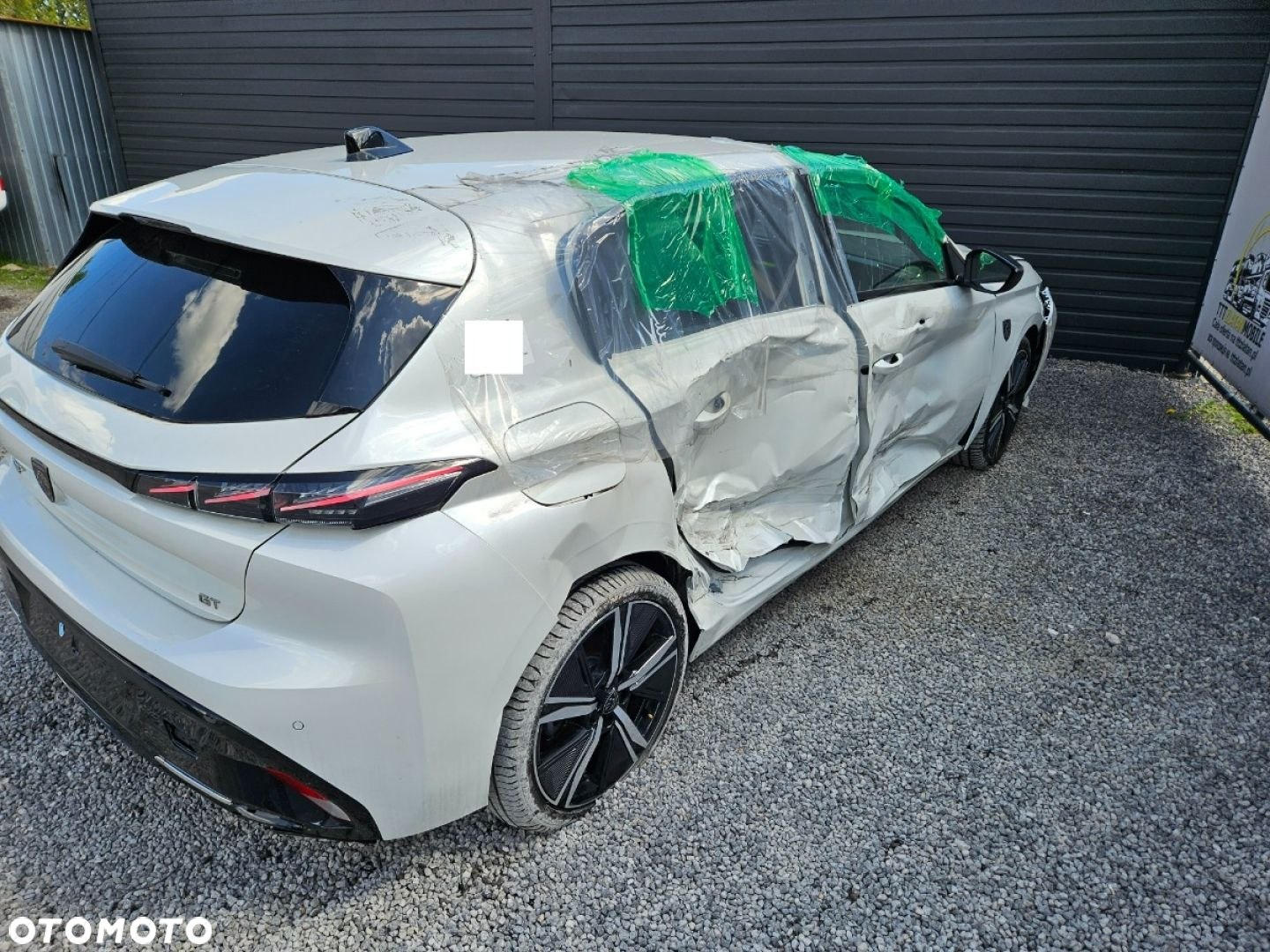 Peugeot 308 - 24