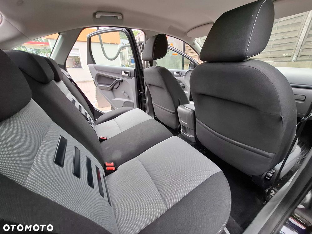 Ford Focus - 8
