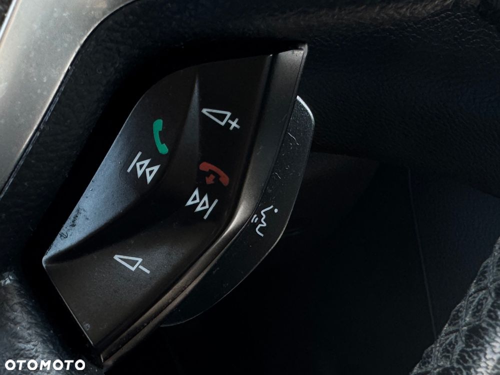 Ford Focus 1.0 EcoBoost Start-Stopp-System SYNC Edition - 16