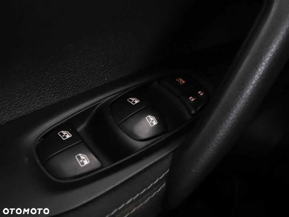 Nissan Qashqai 1.6 DCi N-Connecta - 34